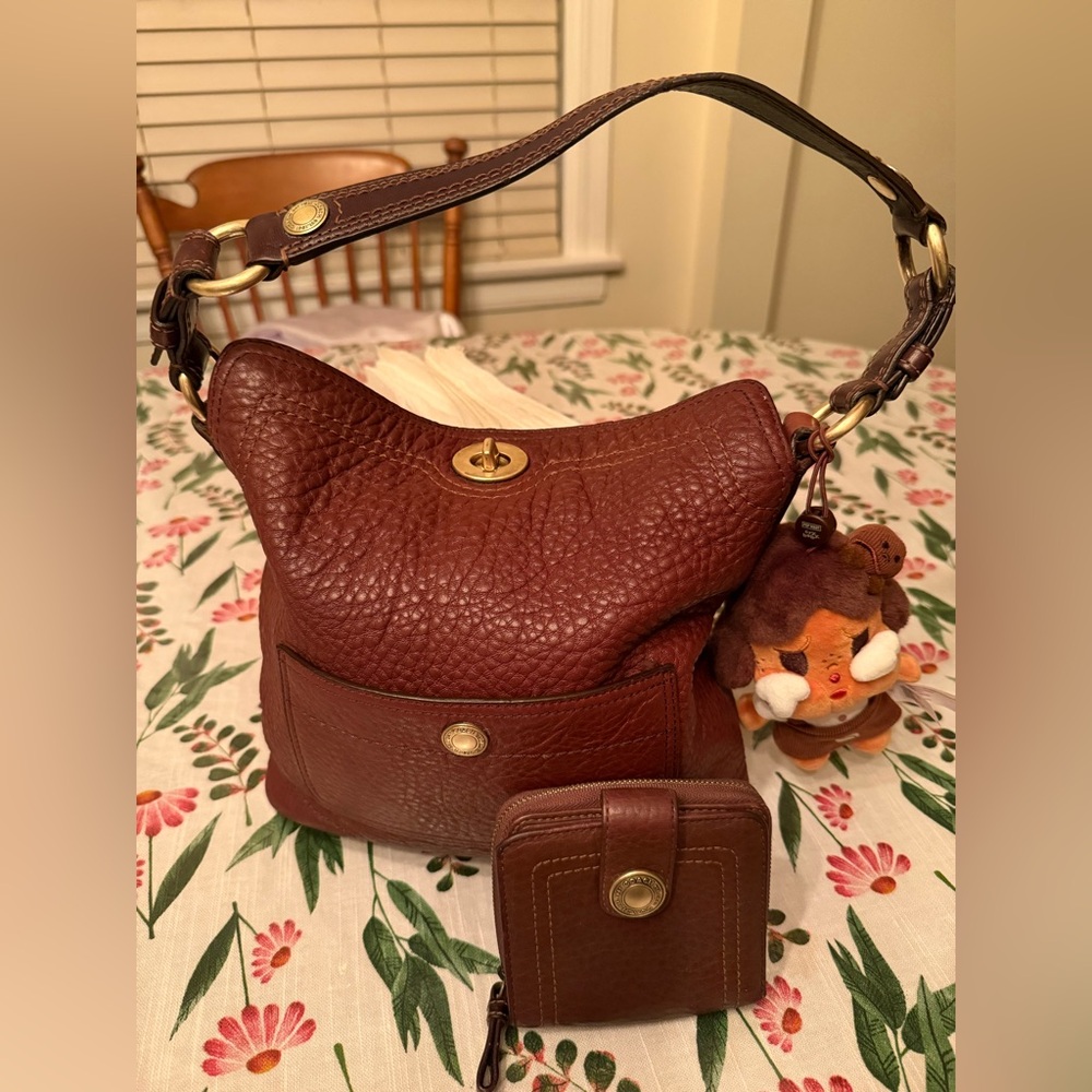 Coach Chelsea Turnlock Soft Milled Brown Pebbled Leather Hobo Bag with Wallet - Picture 9 of 9